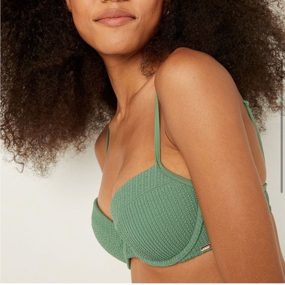 Victorias Secret Pink Underwire Bikini Top - Picture 3 of 9